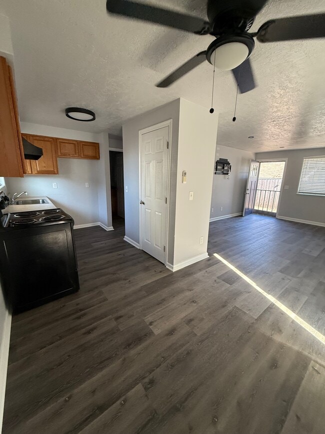 Photo - 1206 Hill St SE