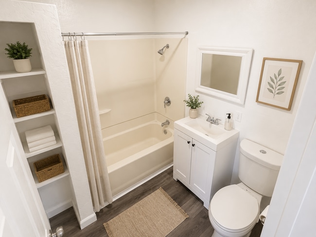 Photo - 2139-2145 S Lee Avenue Unit 2143