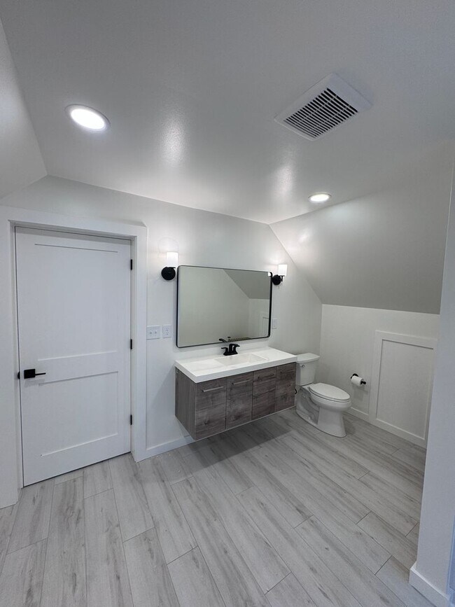 Photo - Unicorn Unit