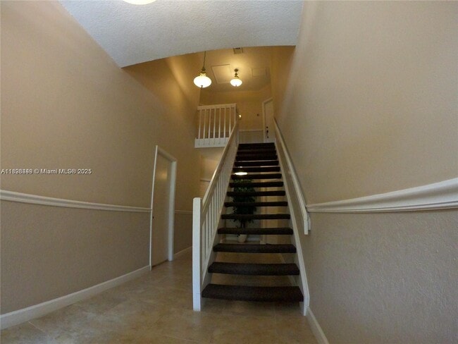 Photo - 5800 Coach House Cir Unit E