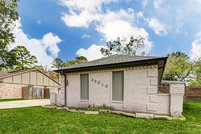 Photo - 23010 Bayleaf Dr