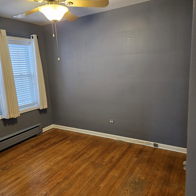 Photo - 5852 N Melvina Ave