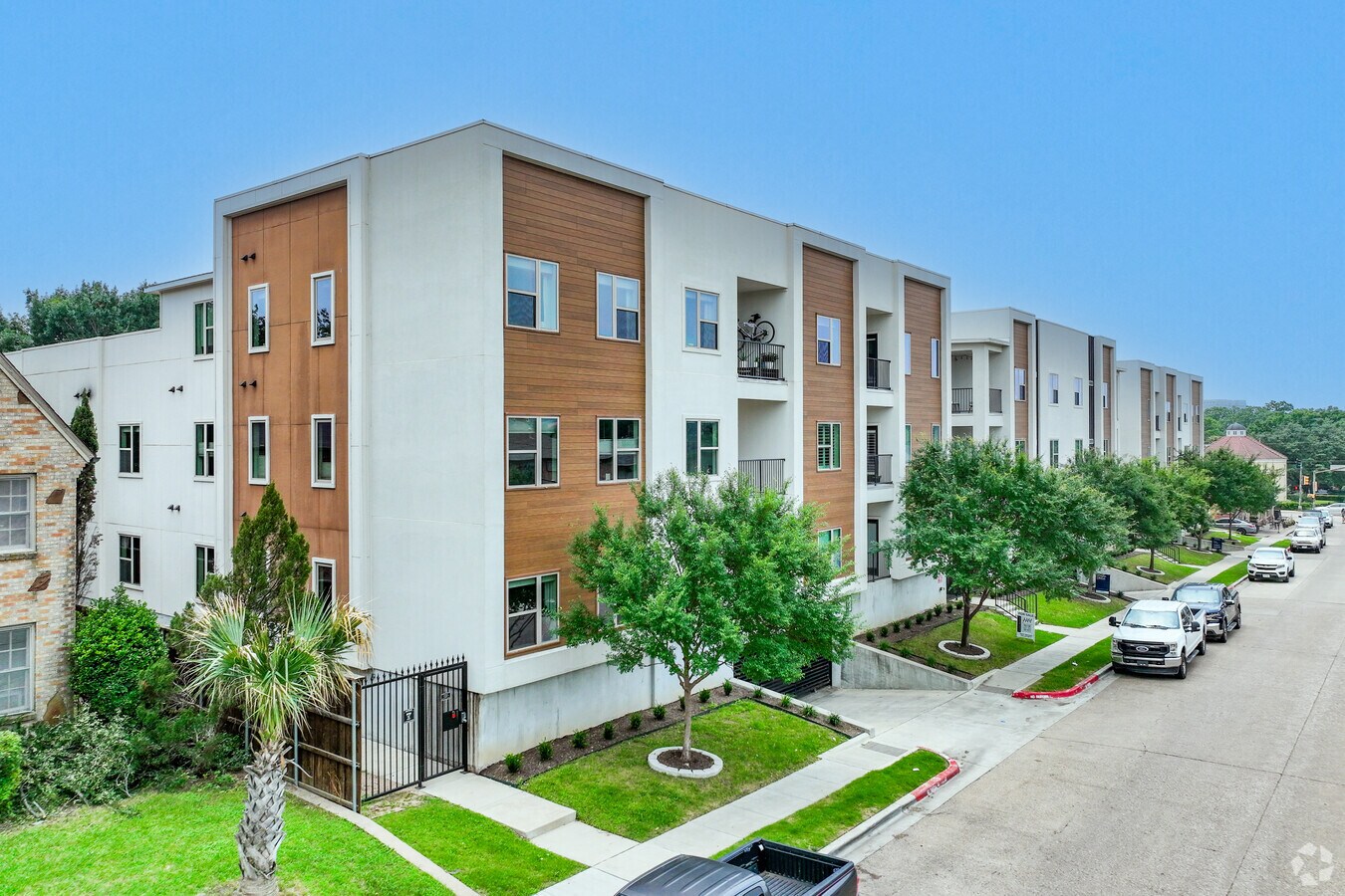 Greenwood Flats - Greenwood Flats Apartments