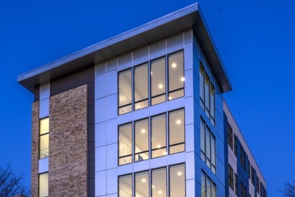 Building Photo - Skyline Everett