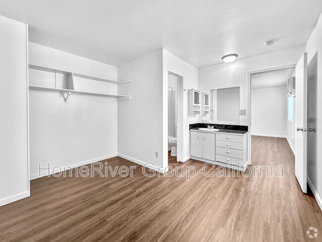 Building Photo - 1620 F St Rental