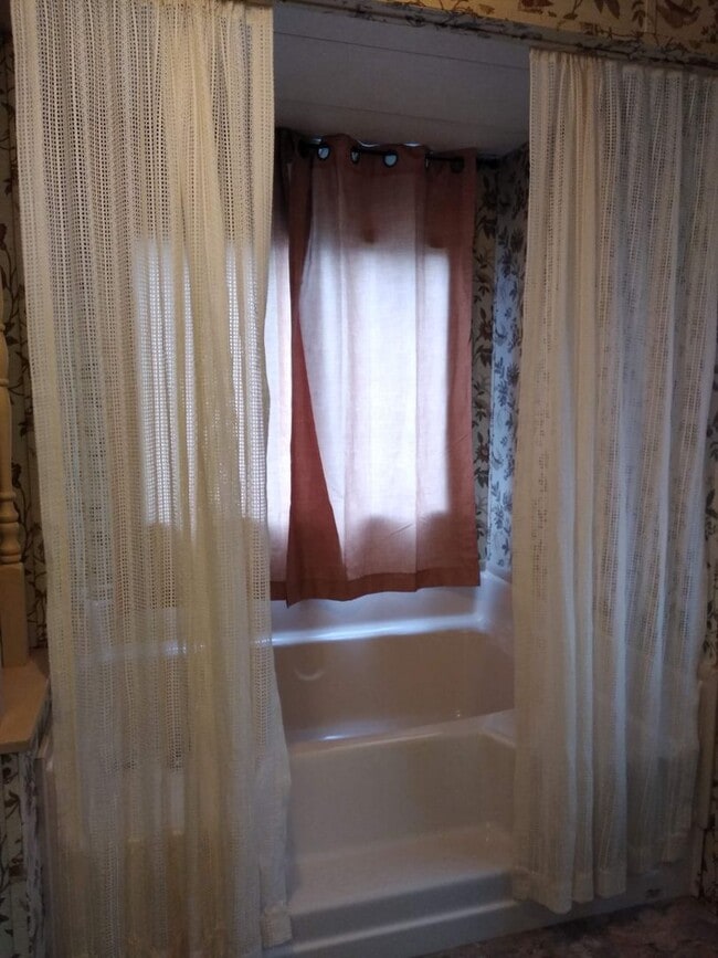 Photo - 2 bed 1 bath for rent