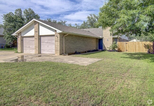 Building Photo - 3603 Rocky Hollow Trail Rental