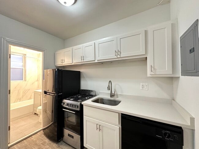 Photo - 5710 N Winthrop Ave Unidad 901