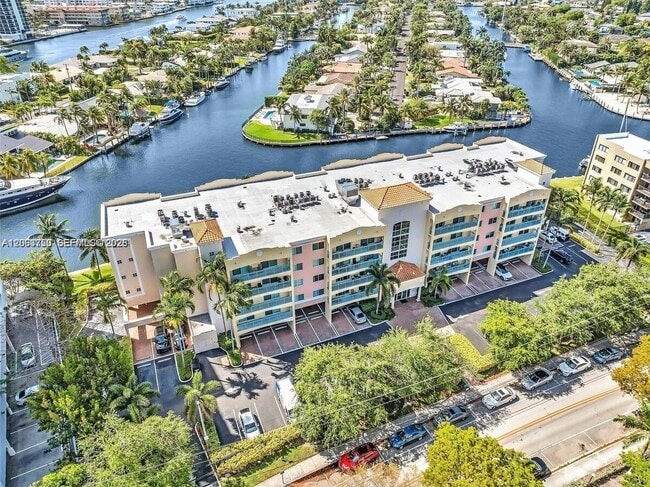 Building Photo - 201 Golden Isles Dr Unit 409