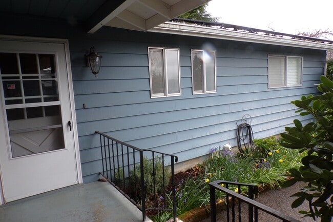 Photo - 2740 NW Stewart St