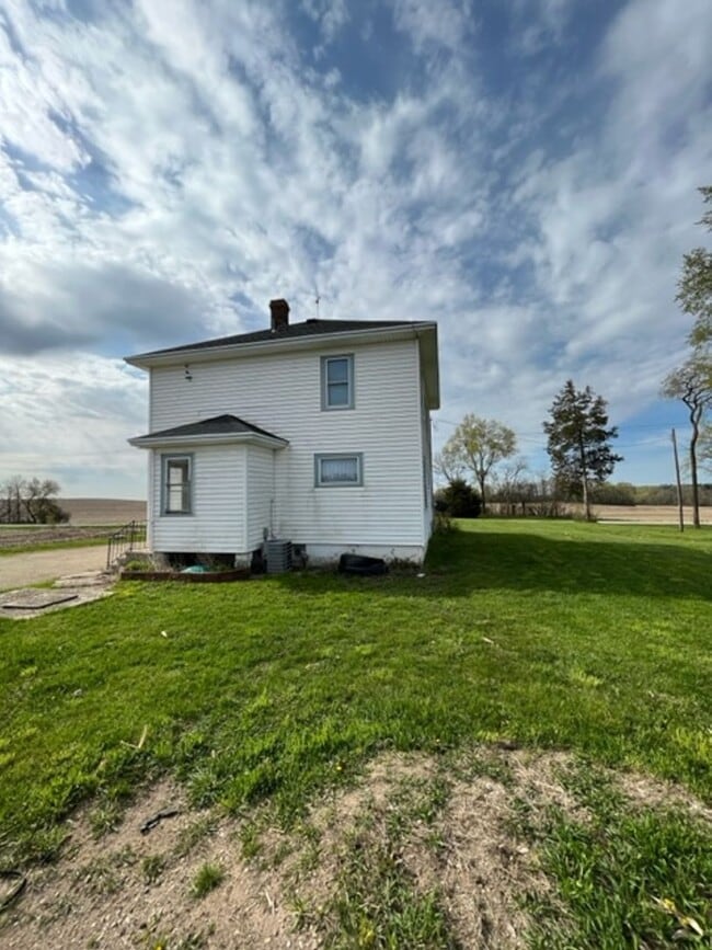 3908 W Mineral Point Rd
