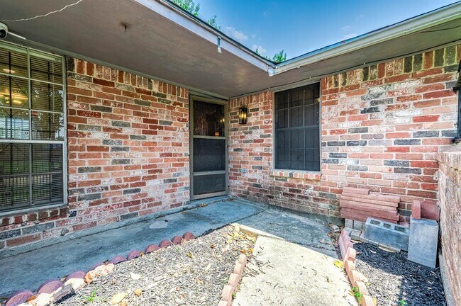 Photo - 10546 Pleasanton Dr