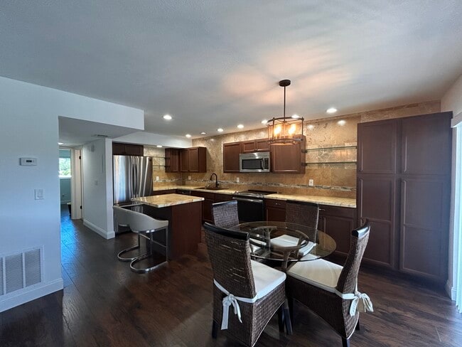 Photo - 5428 Swift Rd Unit Imperial Place