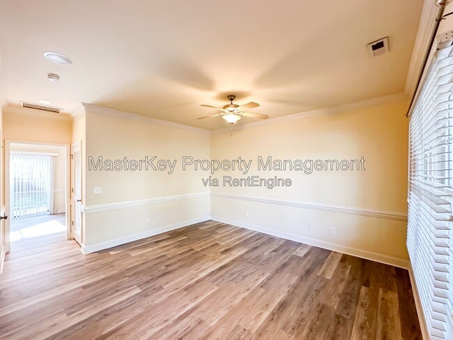 Photo - 205 Old Grove Ln