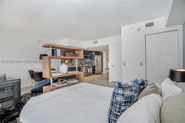 Photo - 31 SE 6th St Unit 2205