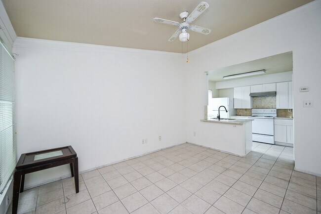 Photo - 3900 Woodchase Dr Unidad 86