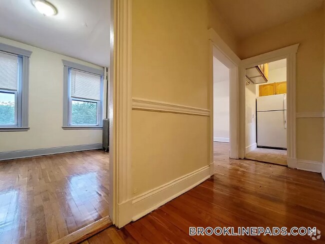 Building Photo - 360 Riverway Rental