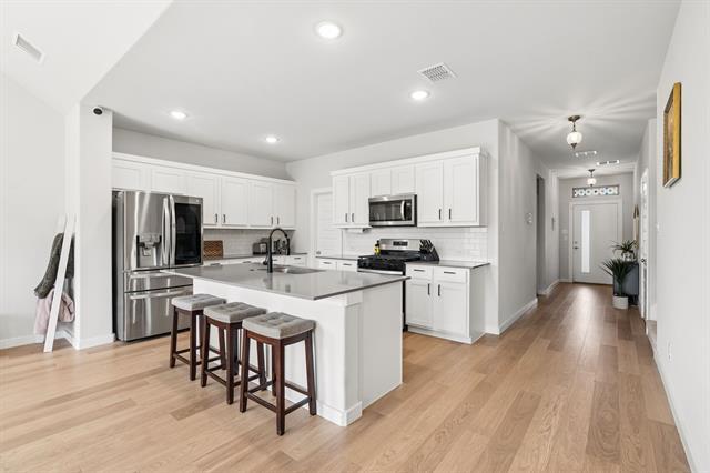Photo - 2123 Pedigree Ln