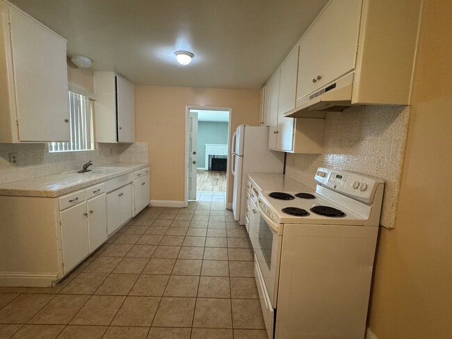 Photo - 1508 Lavender Ln