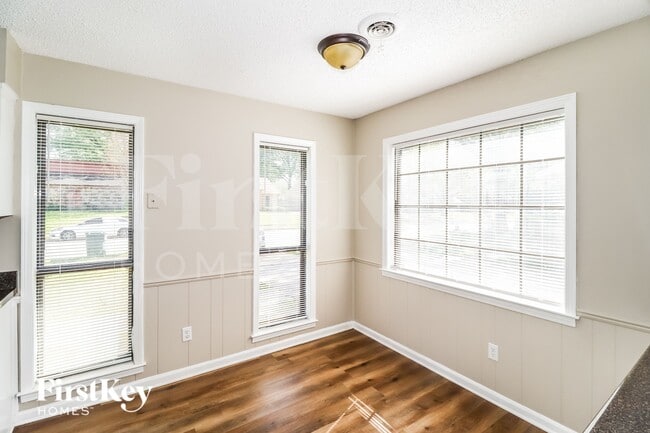 Photo - 6052 Scarlet Leaf Dr