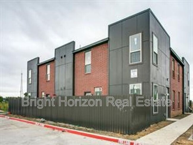 Building Photo - 10612 Tube Dr Unit 201