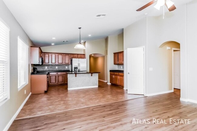 Building Photo - 34724 N Barzona Trail Rental