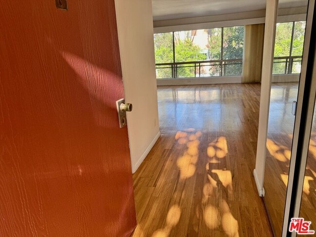 Photo - 5600 Kensington Wy Unit 210