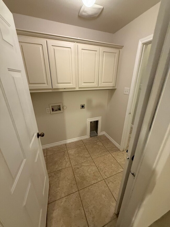 Photo - $1000.00 off 1st month Rent!! Spectacular ...