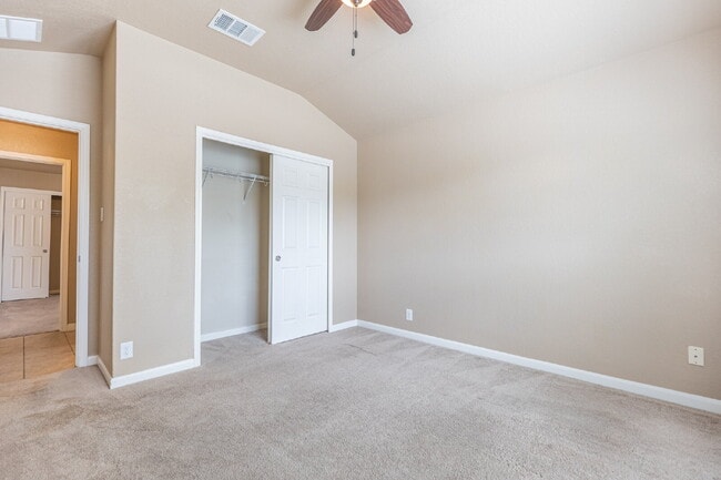 Photo - 259 Creekview Way