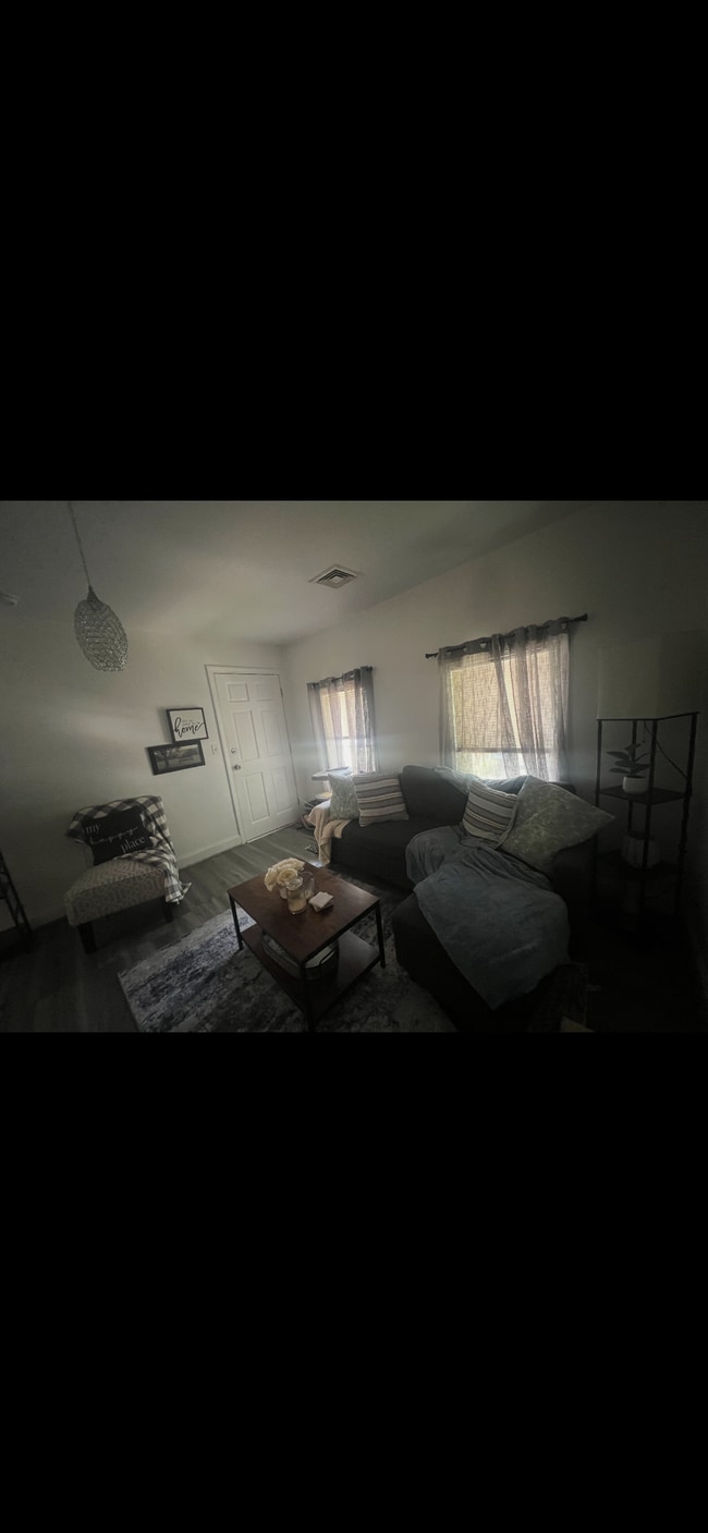 Photo - 46 Mary Ave Unit 2nd floor