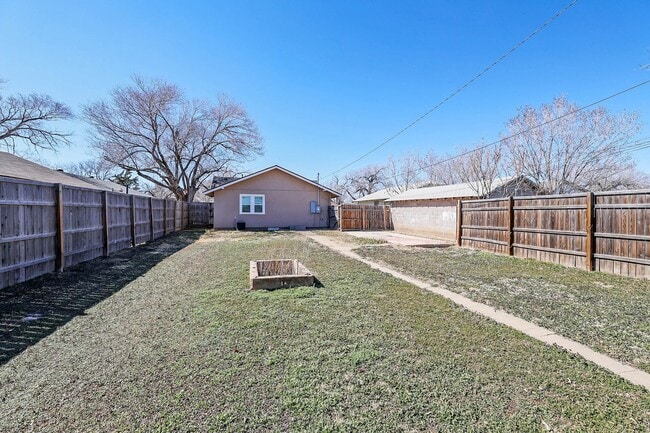 Photo - Great 3/2 in Southlawn