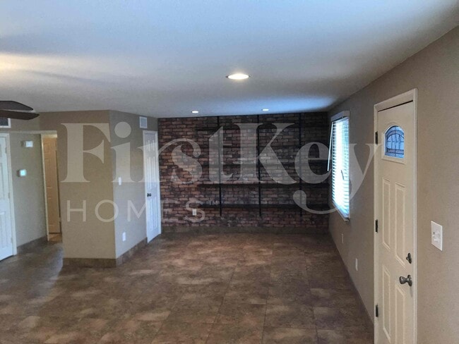 Photo - 3550 E Thunderbird Rd