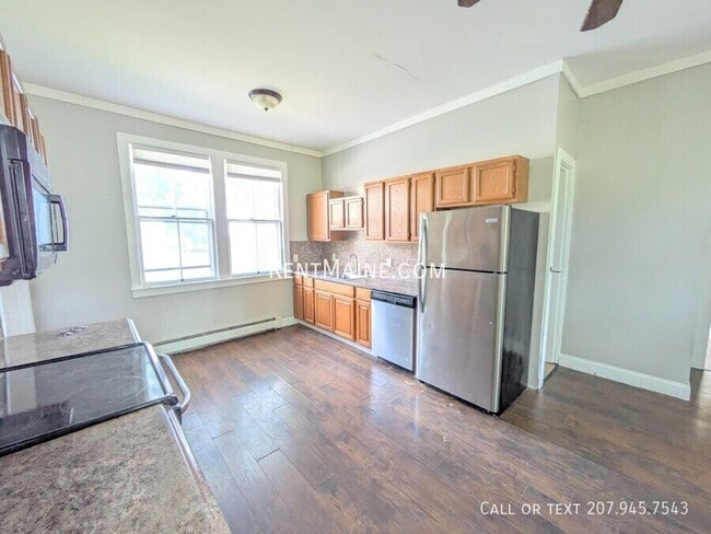347 Hammond St