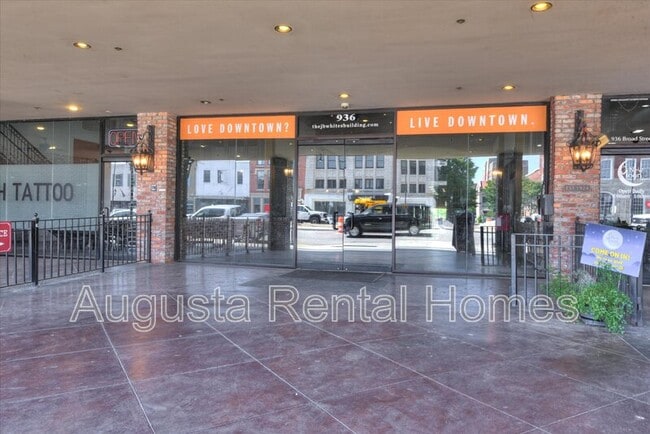 Photo - 936 Broad St Unit 306