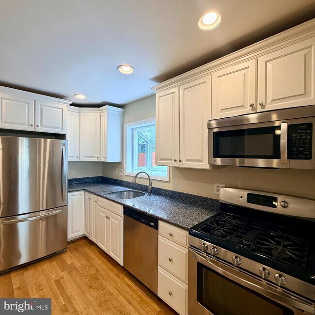 14605 Nadine Dr
