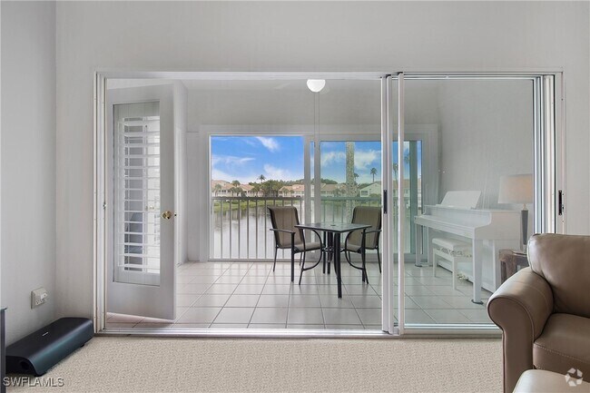 Building Photo - 8375 Excalibur Cir Unit I4 Rental