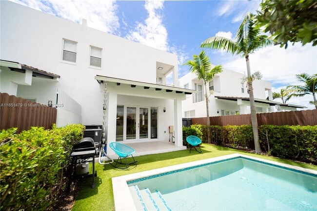 Photo - 3665 SW 26th St