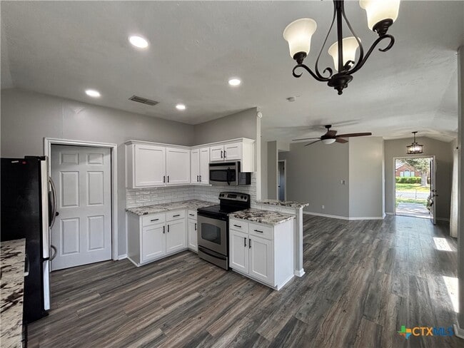 114 Palomino Ln
