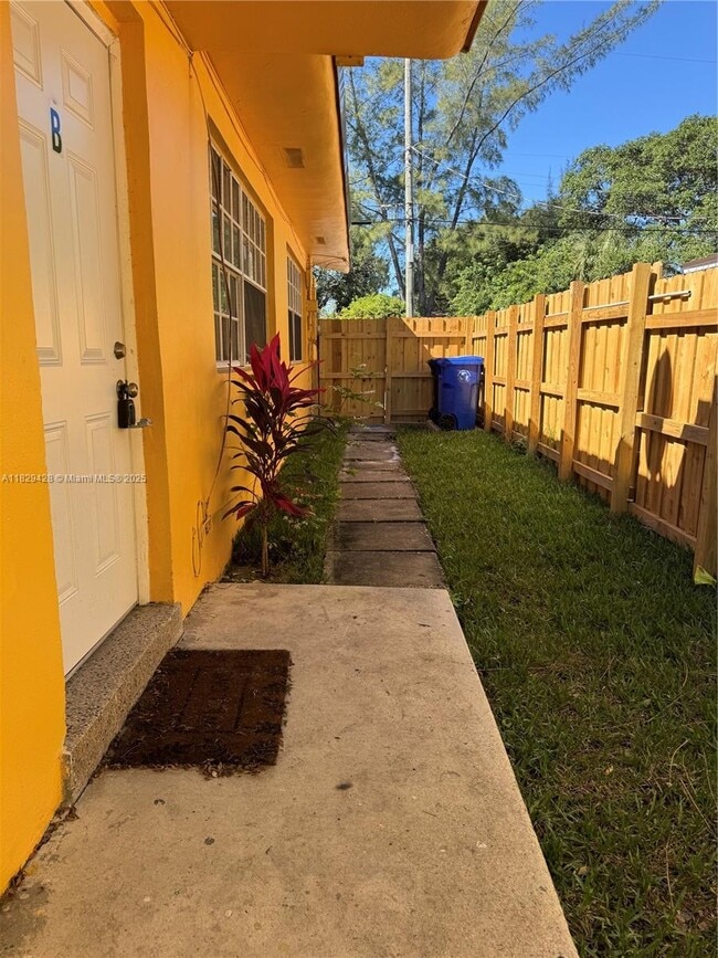 Photo - 522 NW 13th Ave Unit 2