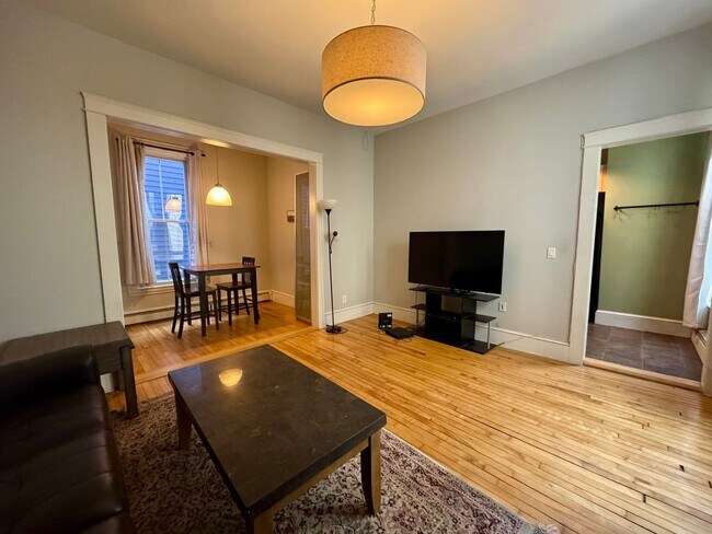 Photo - 168 Neal St