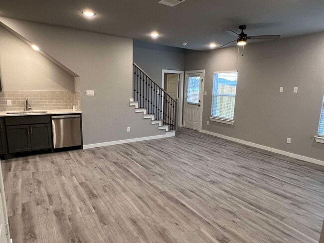 Photo - 3159-3161 Francis Drive Unidad 3161