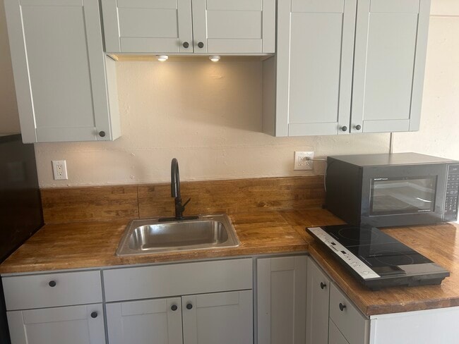 Building Photo - 6230 Pursia Rd Rental