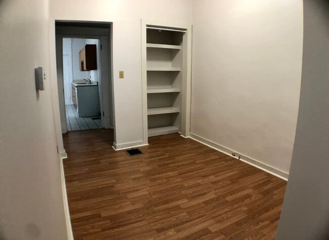Photo - 1 Bed / 1 Bath on 10th Ave close to Wexner... Unidad A