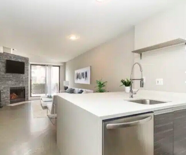 Photo - 934 W Grace St