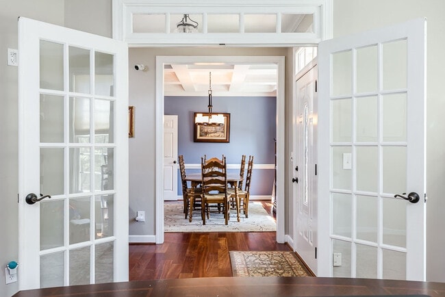 Photo - 237 Parkgate Dr