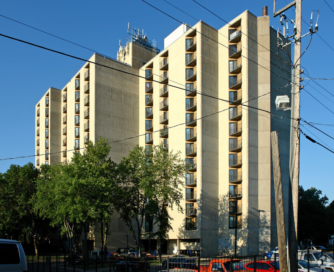 Edgerton Hi-Rise - Edgerton Hi-Rise Apartments