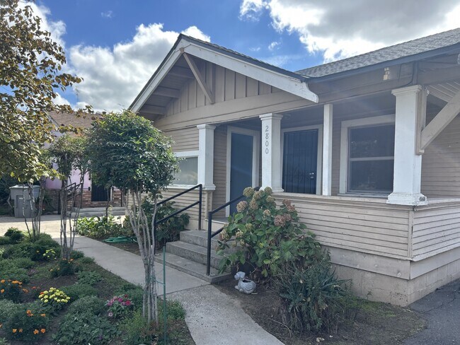 Photo - 2800 Ross Ave