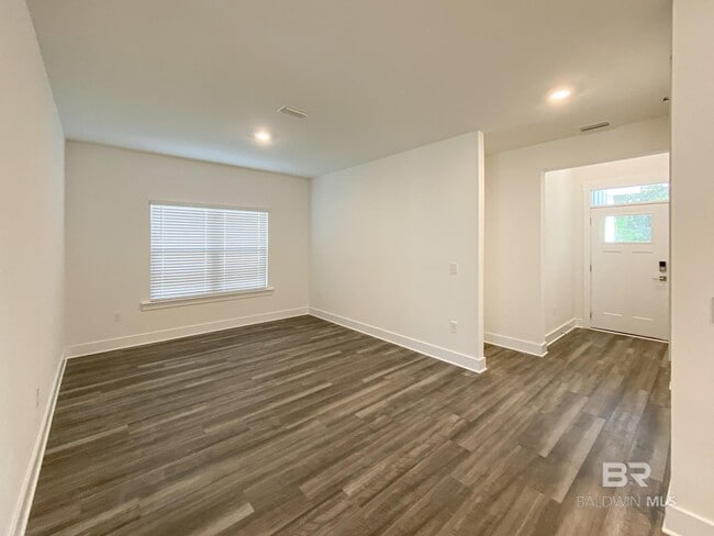 Photo - 510 Hardwood Ave