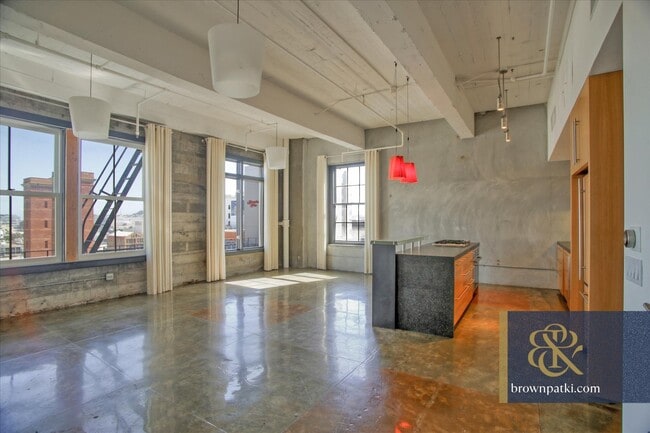 Photo - 2 Mint Plaza Unit 705I