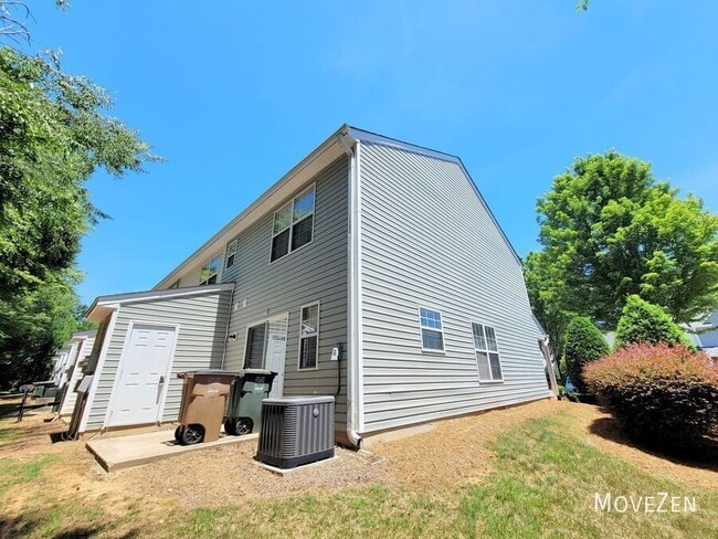Photo - 249 Malamute Ln